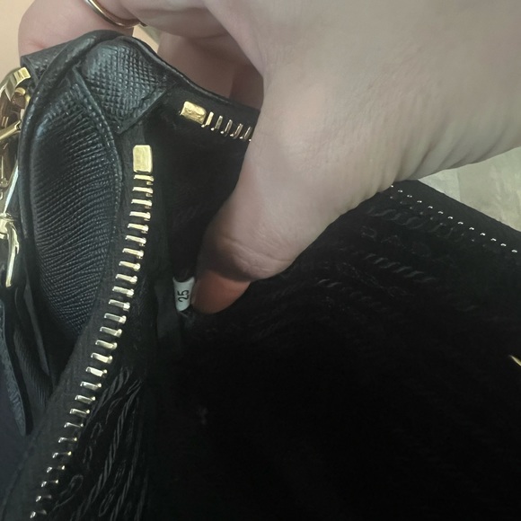 Prada re edition 2005 crossbody bag - Picture 5 of 12